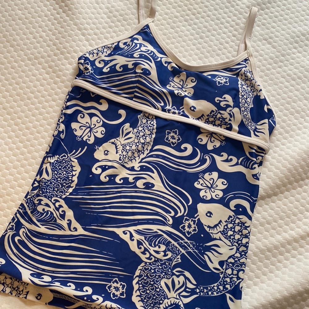Retro style koi tropical print swim top 🤙